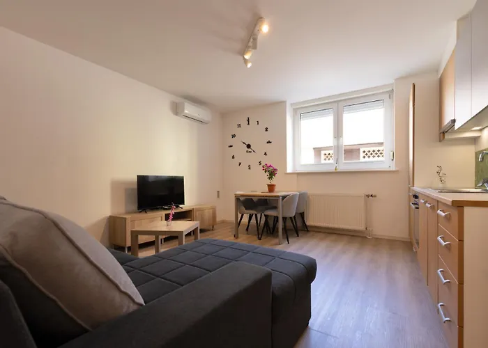 Daire Apartma Senicica *